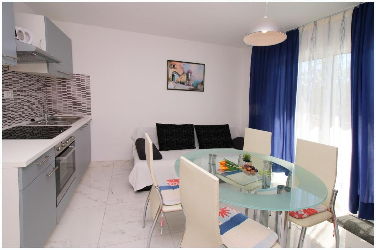 Apartments Elvi - Amazing Position & Parking Primošten Extérieur photo