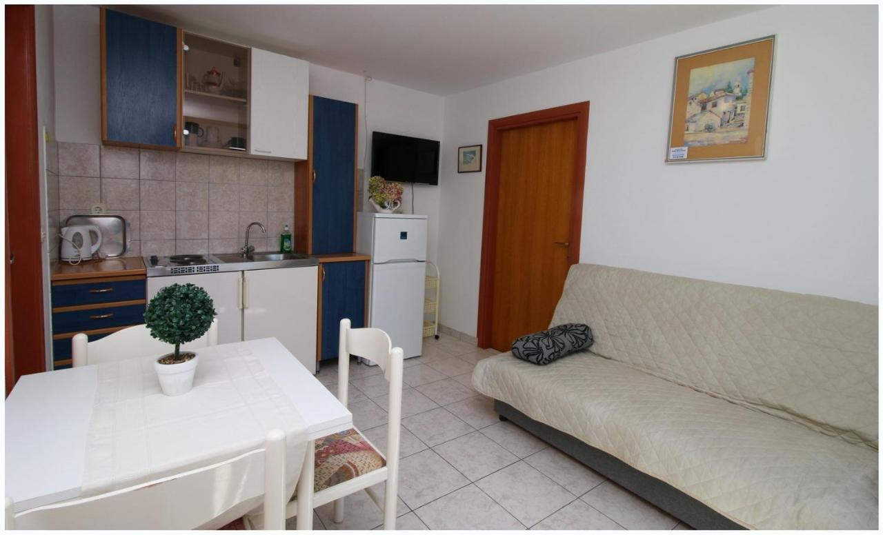 Apartments Elvi - Amazing Position & Parking Primošten Extérieur photo