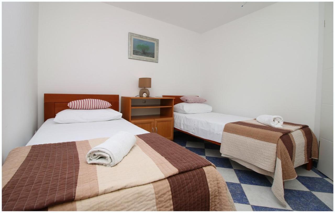 Apartments Elvi - Amazing Position & Parking Primošten Extérieur photo